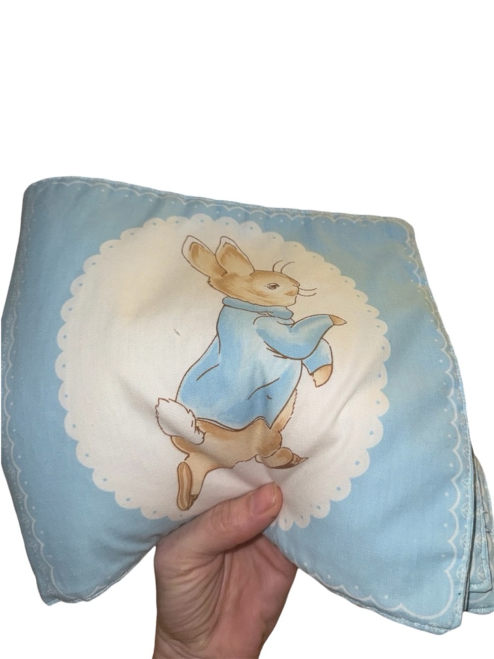 Vintage 1980s Peter Rabbit cloth picture book - Picture 2 of 6